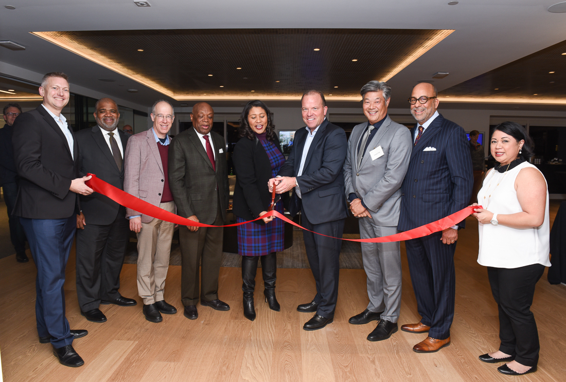 (l-r) Michael Minson, SF Chamber Ambassador; Dwight Alexander, SVP, Public Affairs, FHLBank San Francisco; Don Falk, CEO Tenderloin Neighborhood Development Corp.; former Mayor Willie Brown, Jr.; Mayor London N. Breed; Greg Seibly, President and CEO, FHLBank San Francisco; Rodney Fong, President, SF Chamber; Kevin Blackburn, Managing Director, Public Affairs, FHLBank San Francisco; and Minna Millare, SF Chamber Ambassador.