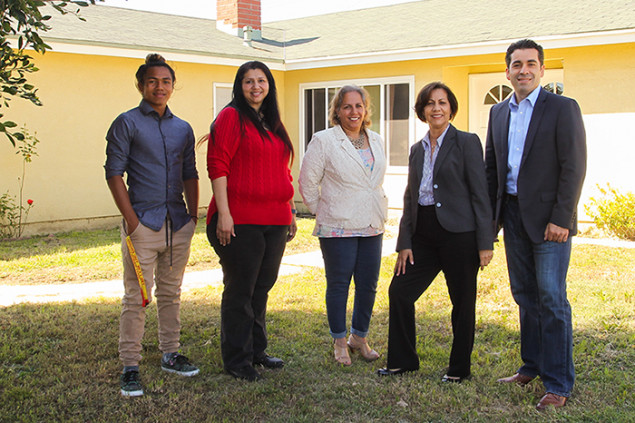 (l-r) Eric Doria, Yolanda Fulton, Bertha Garcia, Elsa Monte, Alex Vega