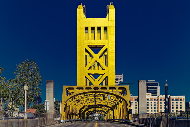 photo of Sacramento bridge